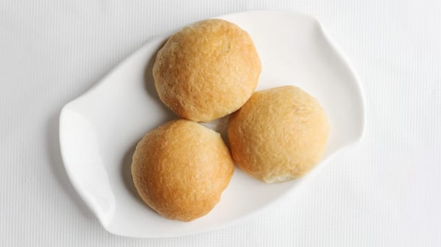 J3. 蠔皇叉燒包/BBQ Pork Buns
