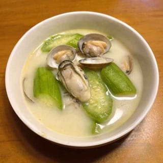 CS6. 魚湯藤瓜浸蜆/Clams & Loofah in Fish Broth