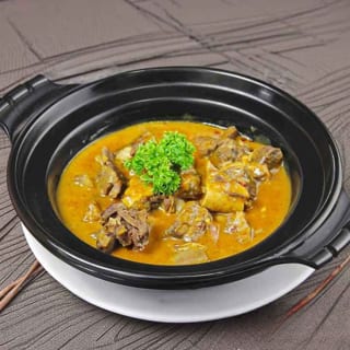 HP8. 咖哩牛筋牛腩煲/Curry Beef Brisket & Tendons Casserole